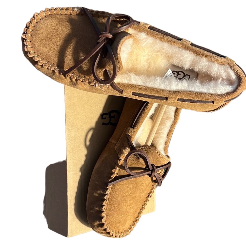 Uggs Women’s Dakota